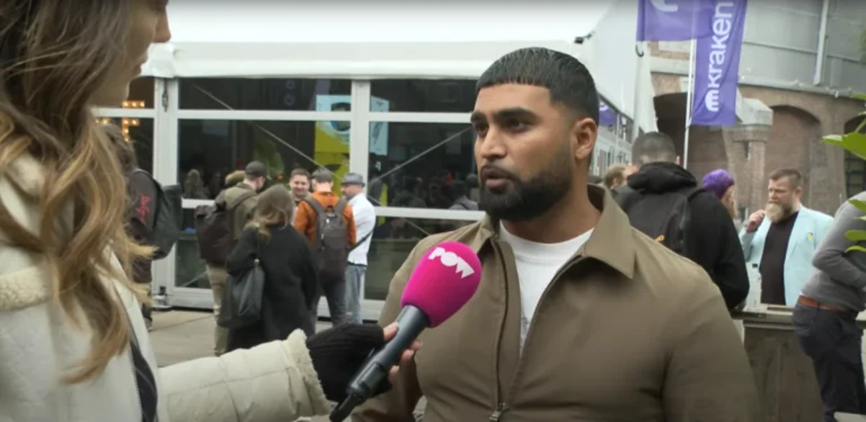 Viennie Ramlal in gesprek met de pers